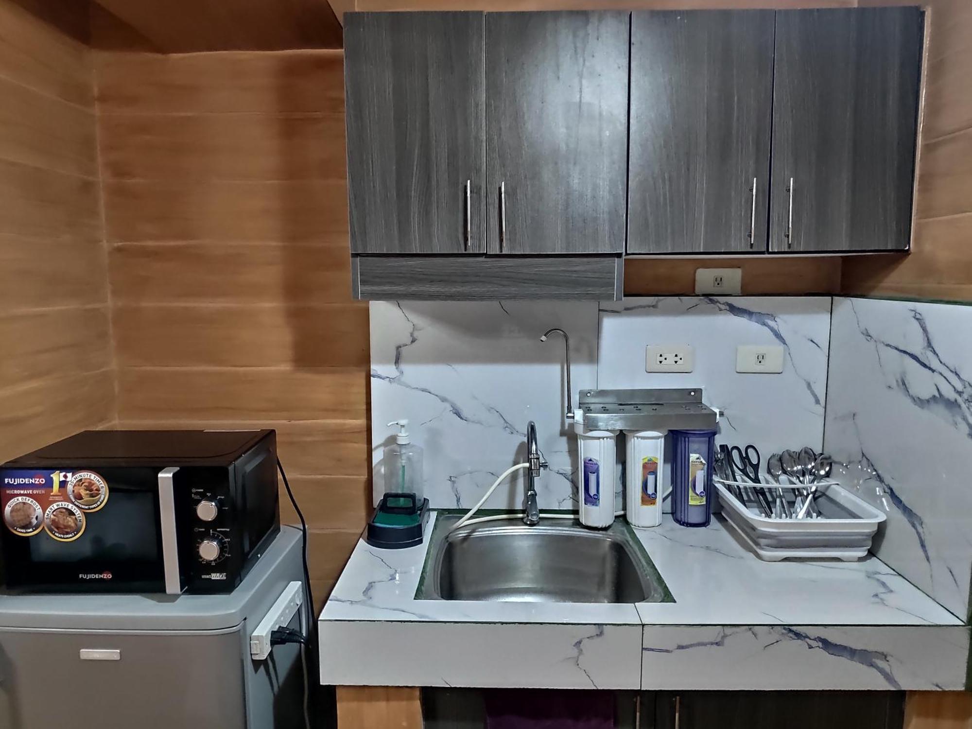 Tagaytay Staycation By Naya And Darla W Free Swimming Pool, Wifi & Netflix Tagaytay City Exterior foto