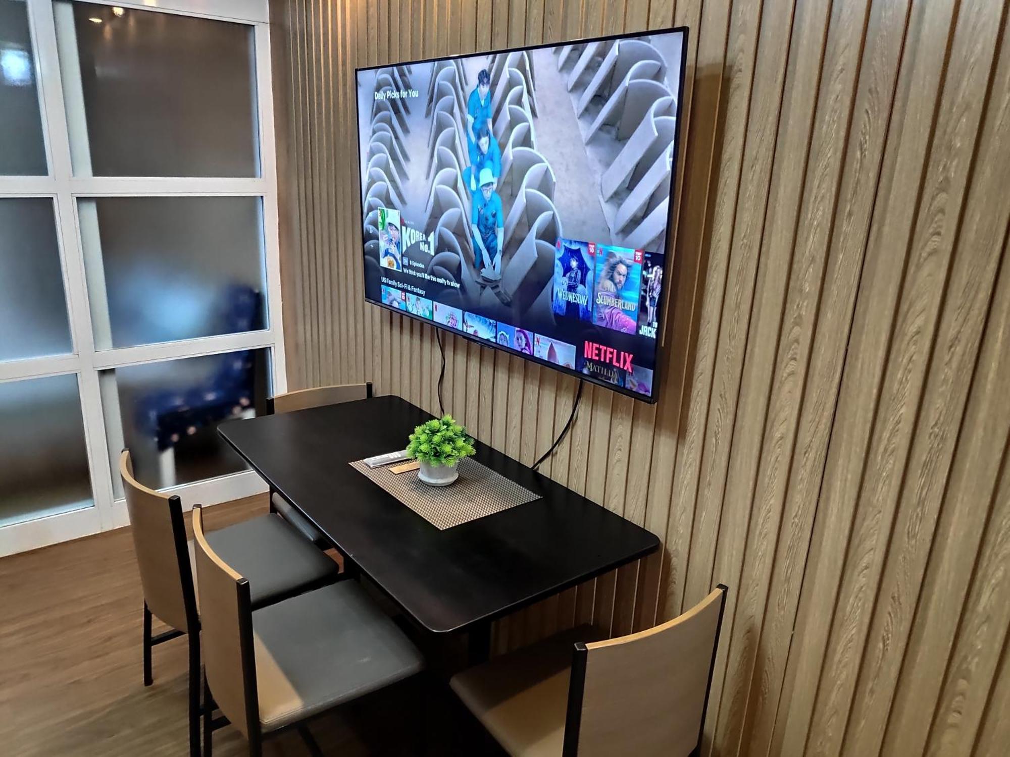 Tagaytay Staycation By Naya And Darla W Free Swimming Pool, Wifi & Netflix Tagaytay City Exterior foto