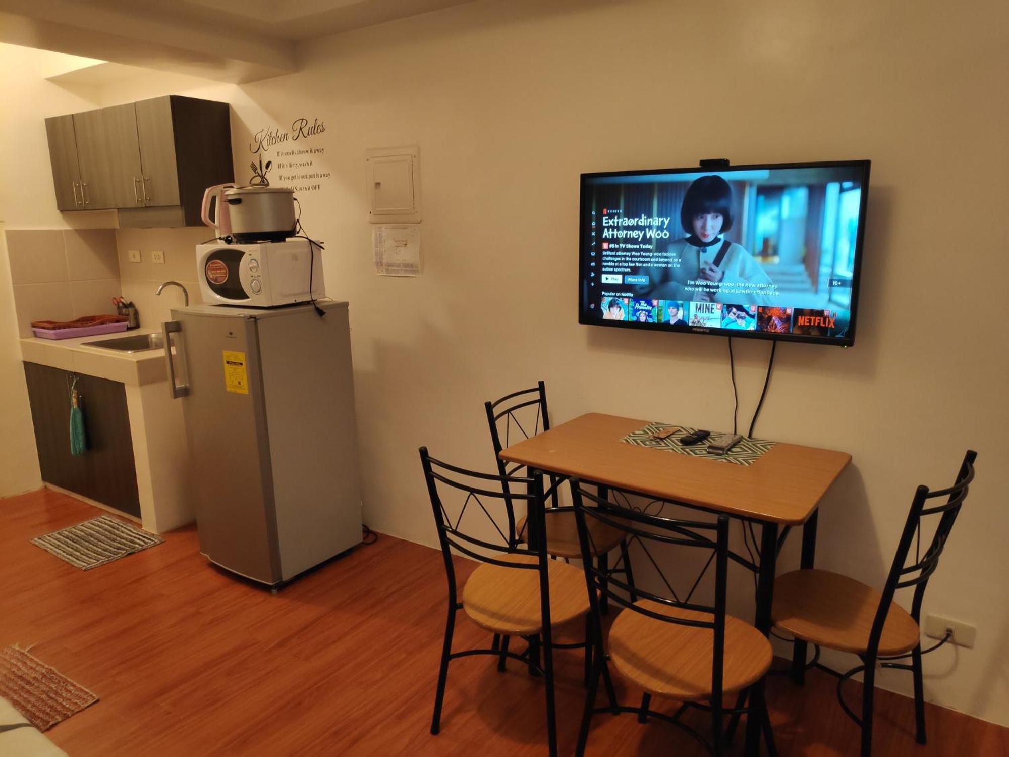Tagaytay Staycation By Naya And Darla W Free Swimming Pool, Wifi & Netflix Tagaytay City Exterior foto