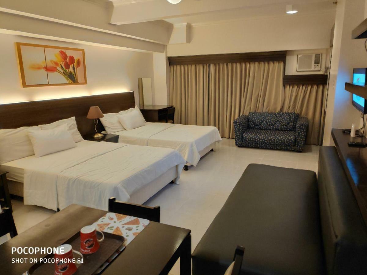 Tagaytay Staycation By Naya And Darla W Free Swimming Pool, Wifi & Netflix Tagaytay City Exterior foto